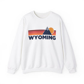 Wyoming Sweatshirt Retro Mountains, Wyoming Unisex Crewneck, Vintage Cozy Jumper, Gift for Outdoor Lovers