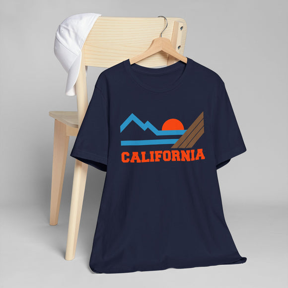 California Retro Mountains Sunset T-Shirt | Vintage California Tee