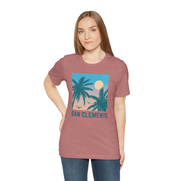 San Clemente, California T-Shirt - Retro Palm Tree & Beach Unisex San Clemente Shirt