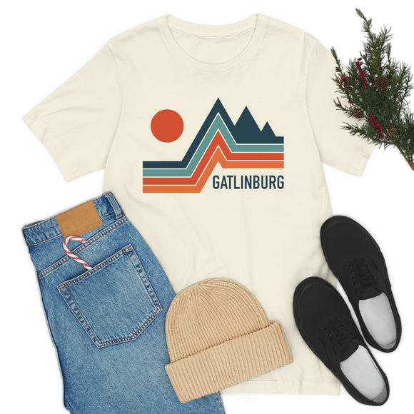 Gatlinburg, Tennessee T-Shirt - Retro Mountain Unisex Gatlinburg Shirt