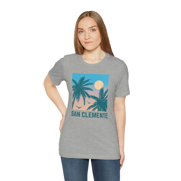 San Clemente, California T-Shirt - Retro Palm Tree & Beach Unisex San Clemente Shirt