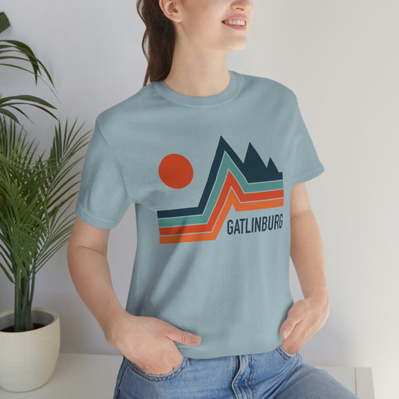 Gatlinburg, Tennessee T-Shirt - Retro Mountain Unisex Gatlinburg Shirt