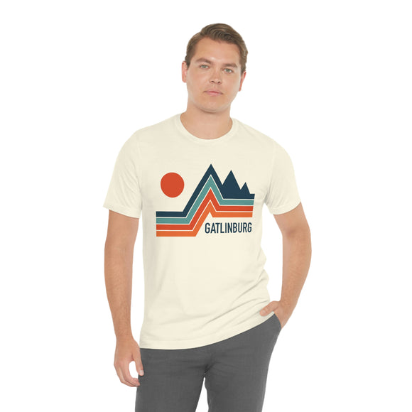 Gatlinburg, Tennessee T-Shirt - Retro Mountain Unisex Gatlinburg Shirt