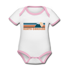 North Carolina Baby Bodysuit - Organic Retro Mountain North Carolina Baby Bodysuit - white/pink